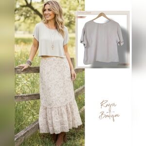 🌿Contempo Casuals Women's Small Light Gray Flutter Sleeve Top